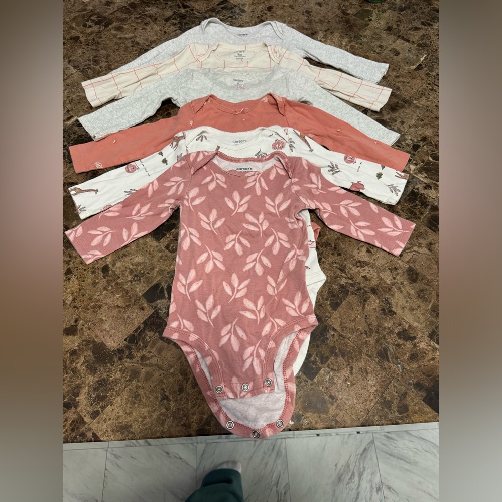 I have 6 long sleeve onesies 9months